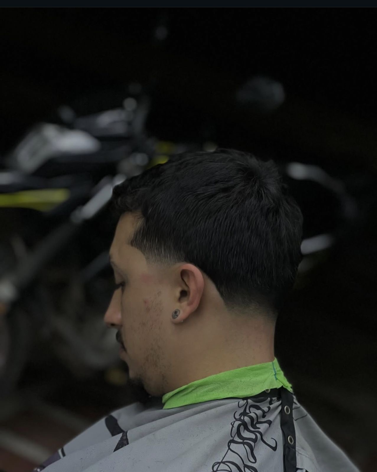 Fade bajo con línea definida