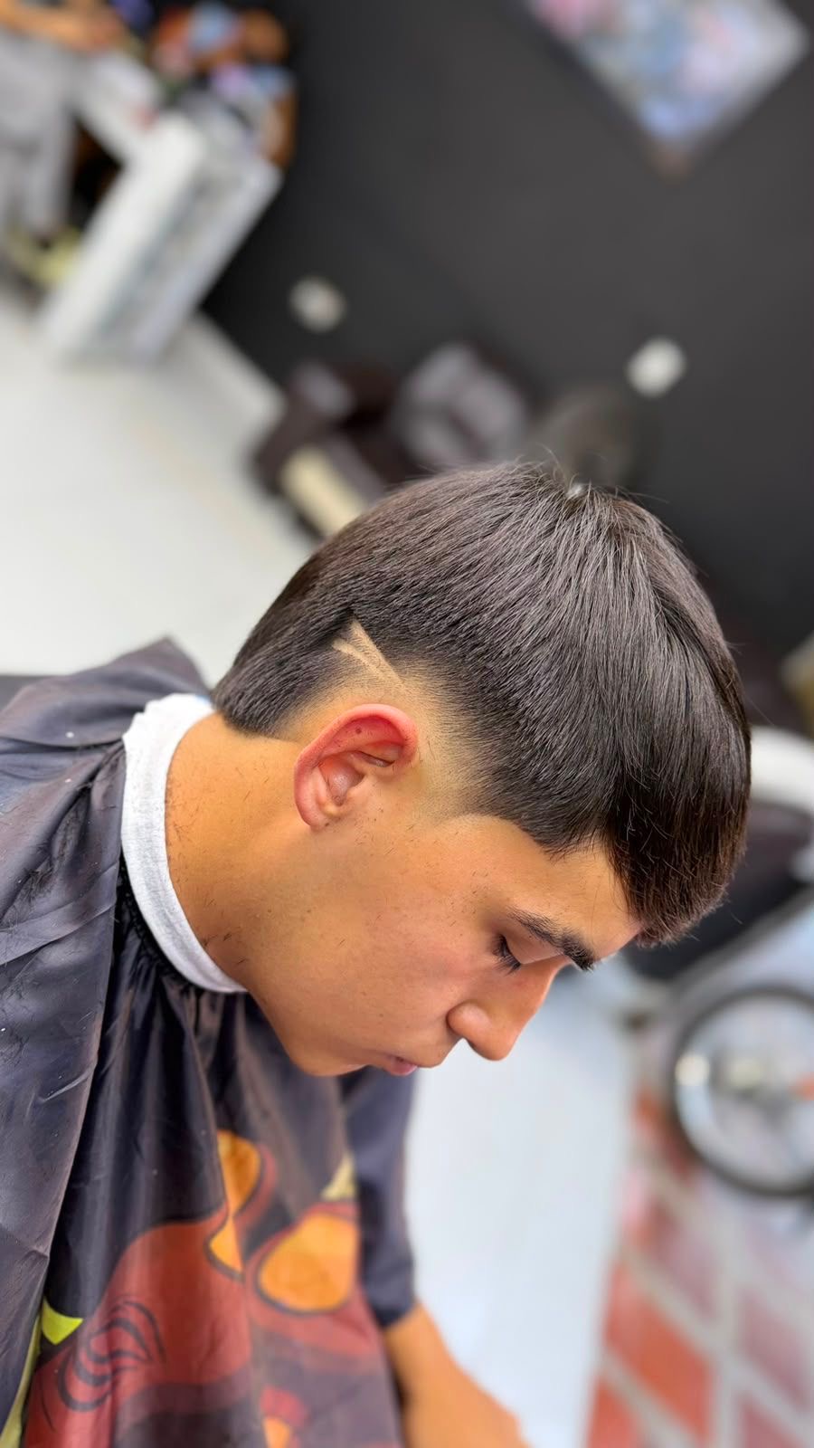 Corte clásico con raya al lado